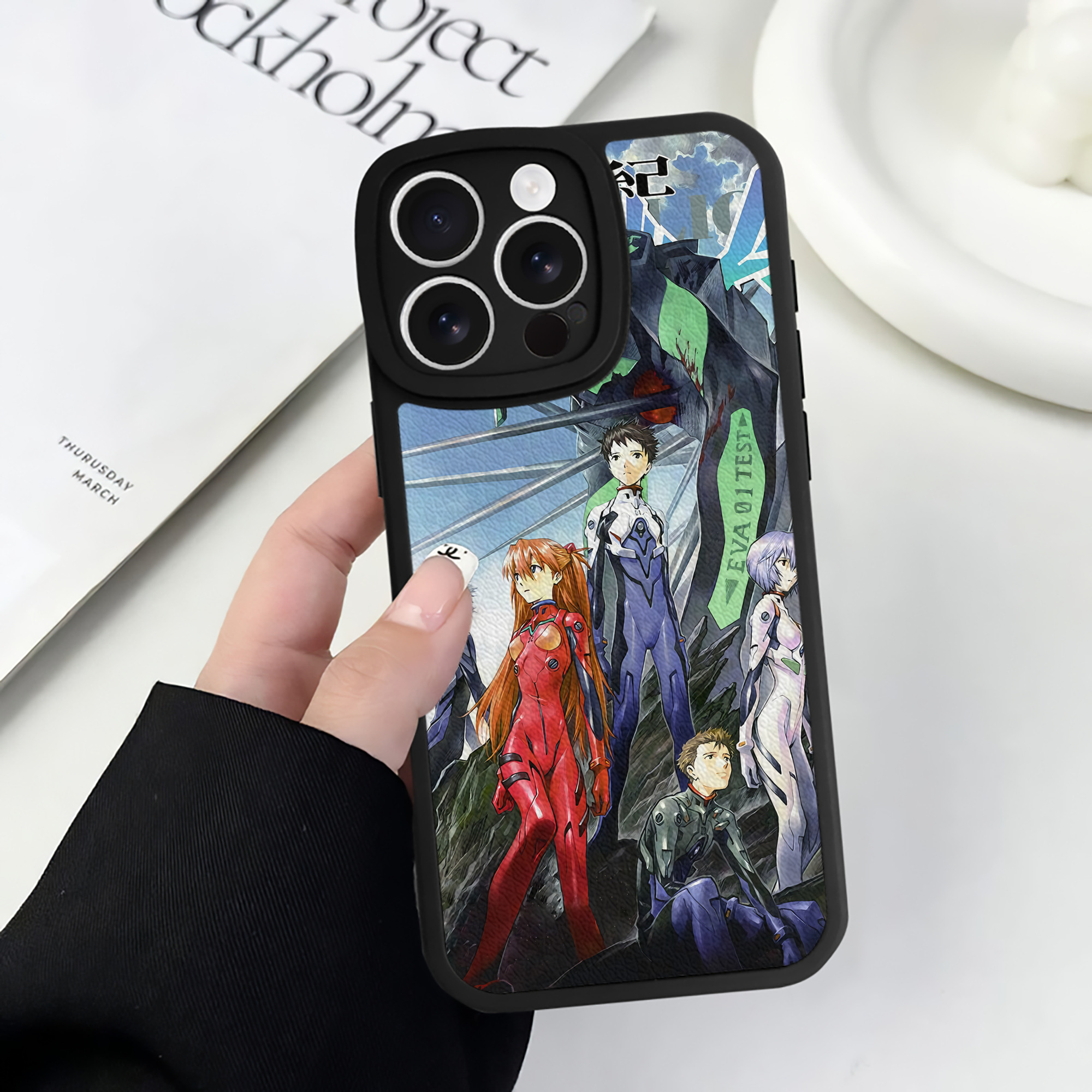 （画像用） EVA 新世紀エヴァンゲリオン 【iPhone 16シリーズ対応】シリコンスマホケース（レザー調） 材質：シリコン
